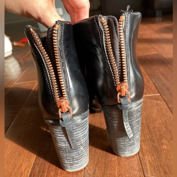 Ted Baker London BLACK LEATHER Women's Vaully Bootie, US 6 - Picture 4 of 14